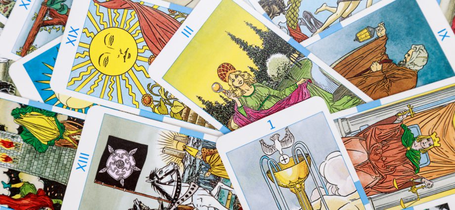 Online tarot reading