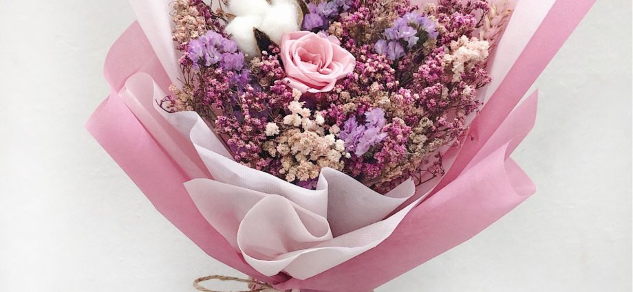 Get Preserved Flower Bouquet Singapore Delivery At Your Home