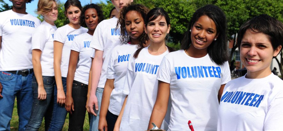 Transform Your Summer with Youth Volunteer Opportunities